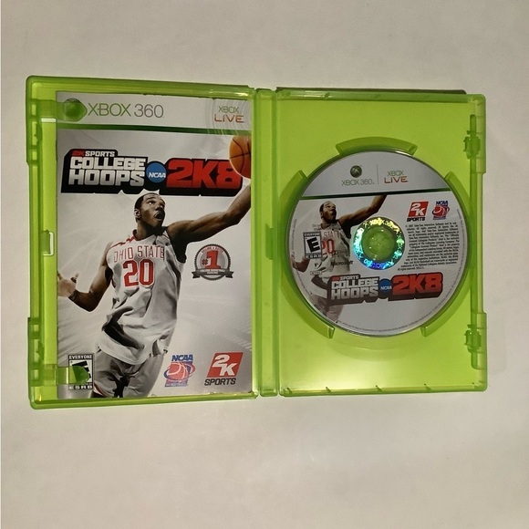 NCAA College Hoops 2K8 Xbox 360 Game - Picture 3 of 3